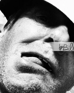 photographie prise lors de la féria de Nîmes. Gros plan sur les fêtards