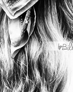 photographie prise lors de la féria de Nîmes. Gros plan sur les fêtards