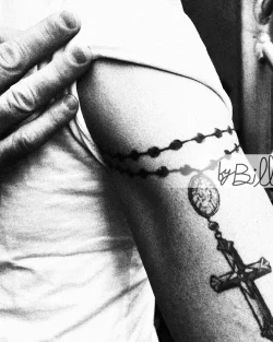 photographie prise lors de la féria de Nîmes. Gros plan sur les fêtards